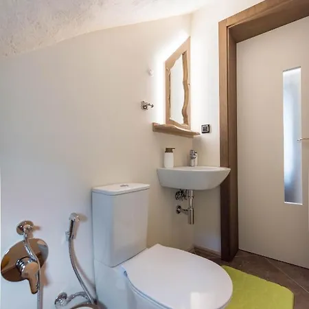 Villa Apple - 3 Bedroom Luxury With Prv Pool & Bbq Balchik