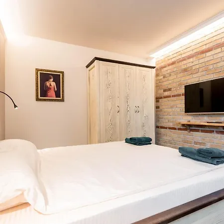 빌라 Apple - 3 Bedroom Luxury With Prv Pool & Bbq 발치크